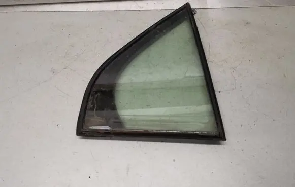 Honda Legend III KA9 Rear vent window glass 
