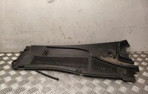 Opel Astra L Wiper trim 117590A0