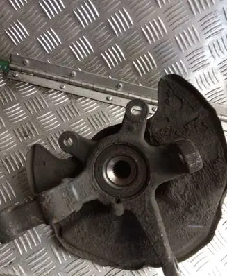 Mercedes-Benz B W245 Front wheel hub
