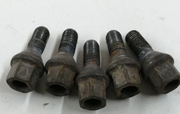Nissan Qashqai Nuts/bolts 