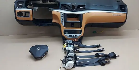 Maserati GranTurismo Dashboard 