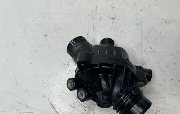 BMW 3 E92 E93 Thermostat/thermostat housing 7536655 7549476 07080200707