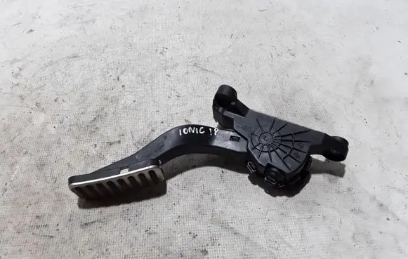 Hyundai Ioniq Accelerator throttle pedal 32700G2130