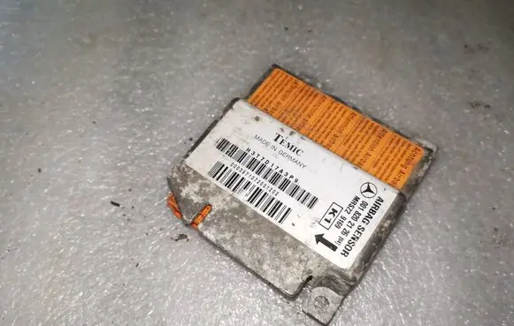 Mercedes-Benz E W210 Airbag control unit/module 0018202126