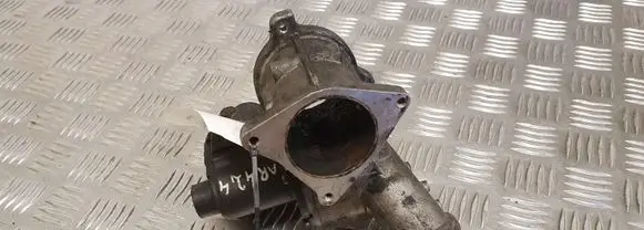 Volkswagen Caddy EGR valve 03G129637A