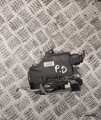 Audi A6 S6 C5 4B Front door lock 4B1837016G