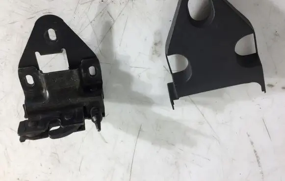 Opel Vivaro Rear door lock 198008182