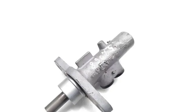 Opel Insignia A Clutch master cylinder 