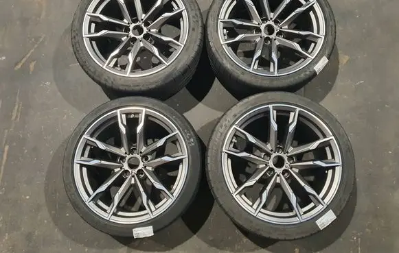 R19 alloy rim