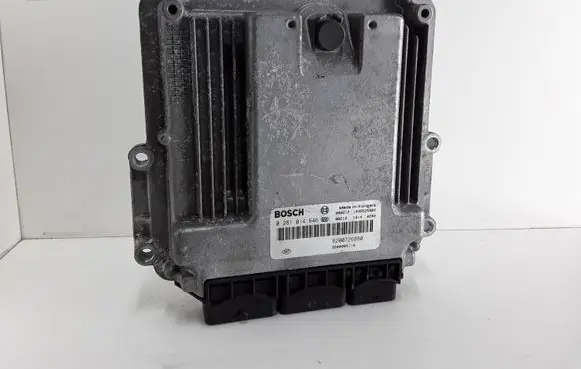 Renault Laguna III Engine control unit/module 0281014646 8200726880 8200905110