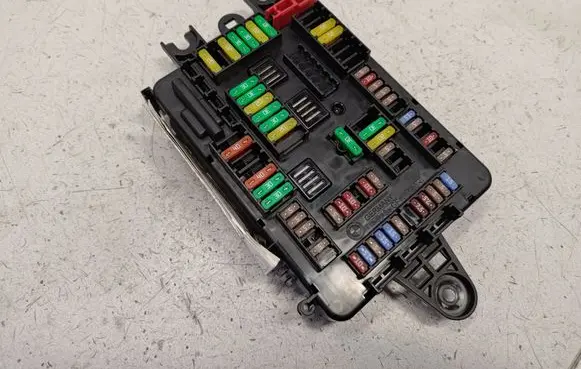 BMW X5 F15 Fuse module 6819651 61146819651 61149259466