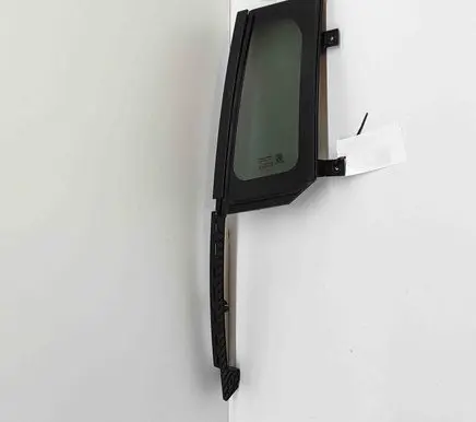 Jeep Avenger Rear vent window glass 52171285