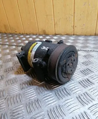 Renault Scenic II - Grand scenic II Air conditioning (A/C) compressor (pump) 8200309193 01140018