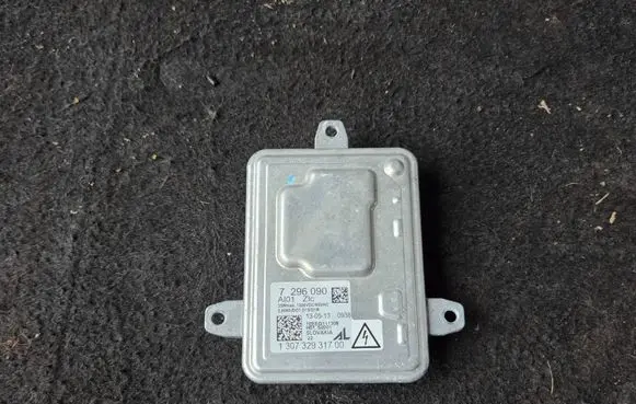 BMW 3 F30 F35 F31 Headlight ballast module Xenon 7296090 10EEG111308 130732931700