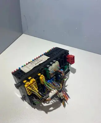Volkswagen Caddy Fuse module 6K9937025P