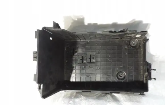 Opel Crossland X Battery box tray 9801801880