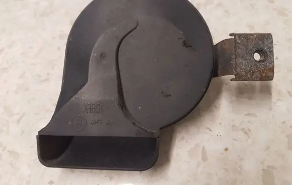 Volvo S60 Horn signal E349042