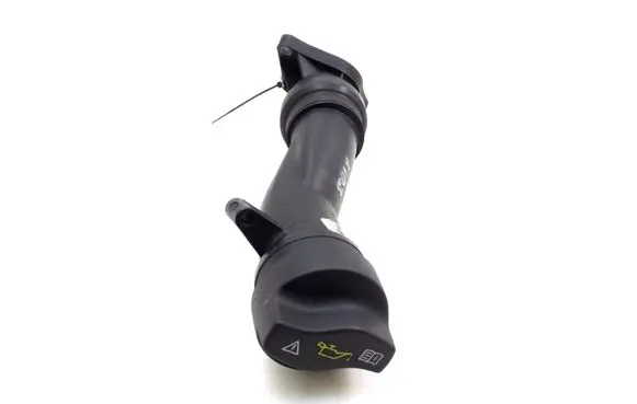 Mercedes-Benz A W169 Oil fill pipe A2660100464