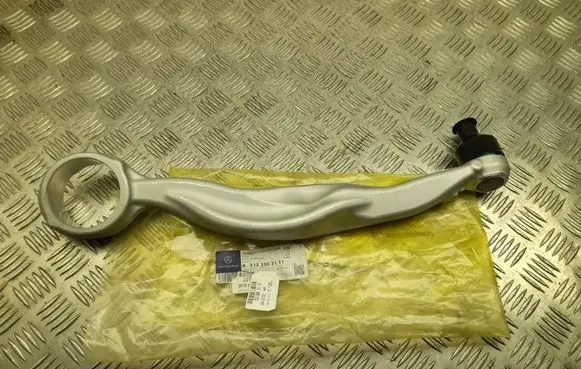 Mercedes-Benz E W212 Front lower control arm/wishbone A2123303111