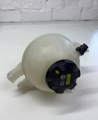 BMW X3 G01 Coolant expansion tank/reservoir 7925685