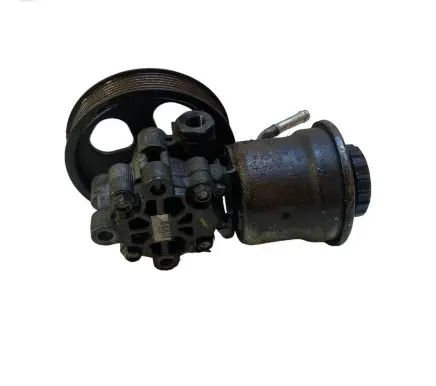 Toyota Avensis T250 Power steering pump
