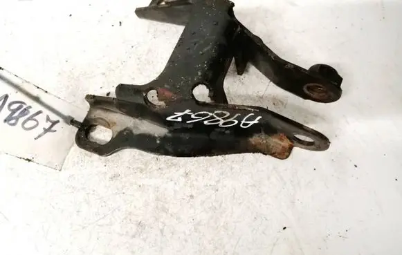 Rover 75 Engine mounting bracket 