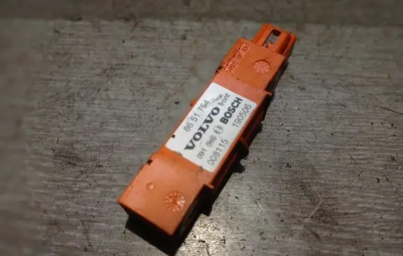 Volvo XC90 Airbag deployment crash/impact sensor 8651754