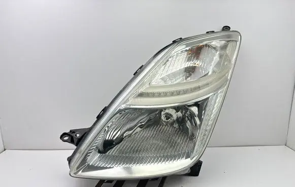 Toyota Prius (XW20) Headlight/headlamp 8117047090