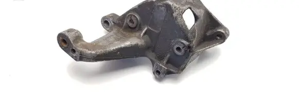 Volkswagen PASSAT B4 Power steering pump mounting bracket 028145523E