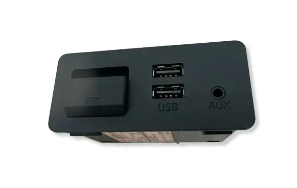 Mazda CX-5 USB socket connector D09H669U0