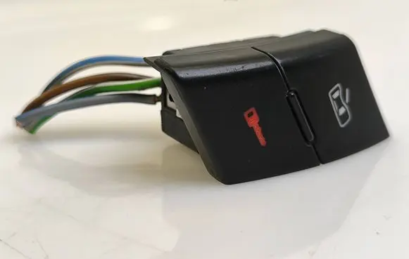 Audi A6 S6 C5 4B Central locking switch button 4B1962107