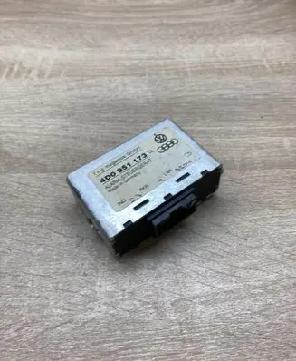 Audi A8 S8 D2 4D Alarm control unit/module 4D0951173A