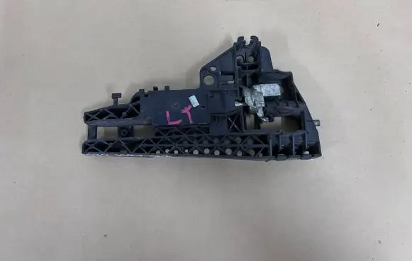 Audi A5 8T 8F Front door exterior handle 8T01837885