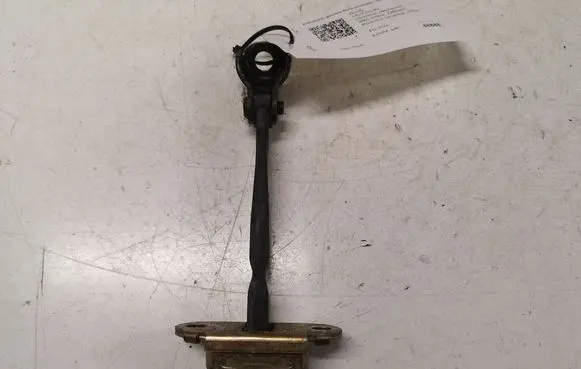 Honda CR-V Rear door check strap stopper