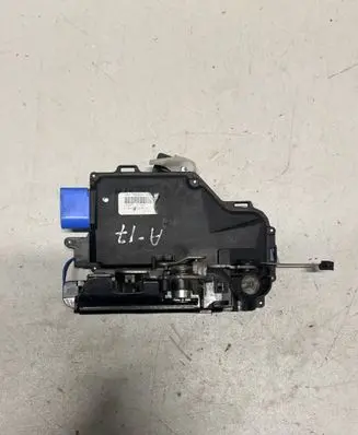 Volkswagen Phaeton Front door lock 3D1837015A A02740 C7A03