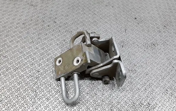Audi A4 S4 B7 8E 8H Rear door lower hinge 8E0833411