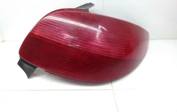 Peugeot 206 Rear/tail lights 2531D