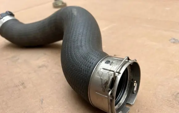 BMW 7 G11 G12 Intercooler hose/pipe 8580081 1547680