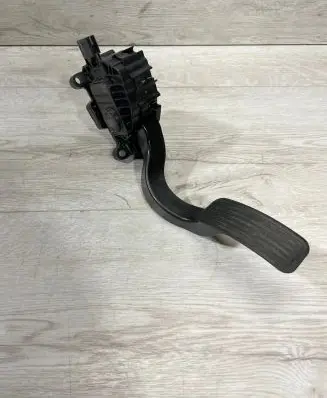 Tesla Model 3 Accelerator throttle pedal 1011298 BK2008002013 2006002013