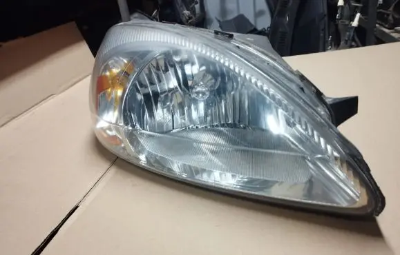 Ford Taurus Headlight/headlamp