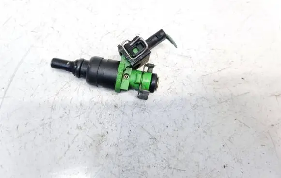 Mercedes-Benz C W203 Fuel injector 2710780549