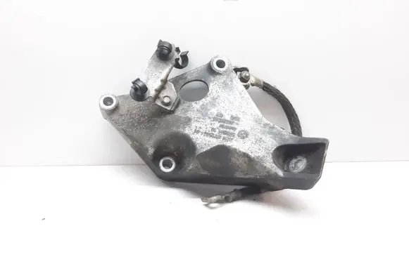 BMW 3 E90 E91 Engine mounting bracket 6775041 22116775041