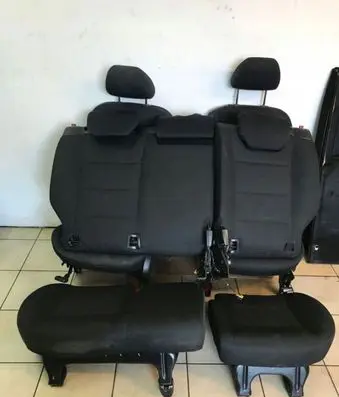 Mercedes-Benz B W245 Second row seats 