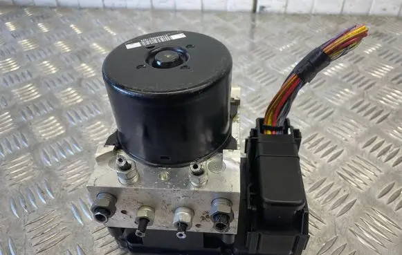 Land Rover Evoque I ABS Pump BJ322C405AG