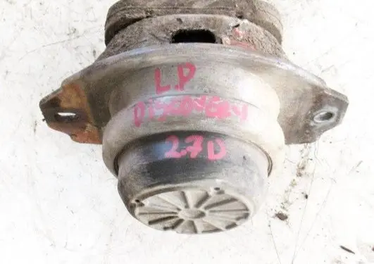 Land Rover Discovery 3 - LR3 Engine mount vacuum valve 