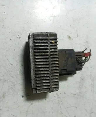 Opel Zafira B Glow plug pre-heat relay 55353011 51299014B