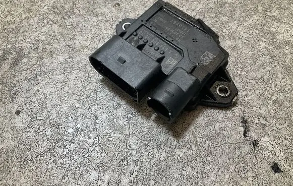 Mercedes-Benz Sprinter W907 W910 Glow plug pre-heat relay A6549009900 111006 100321
