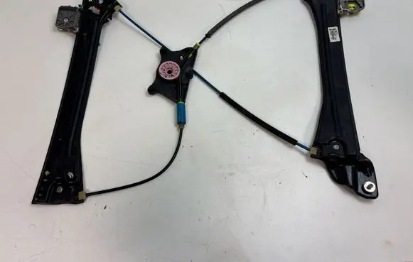 Audi A5 Front door electric window regulator 8W6837462A