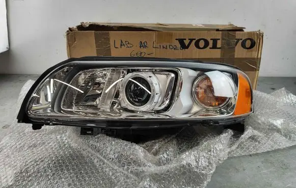 Volvo S60 Headlight/headlamp 31446856 31111180