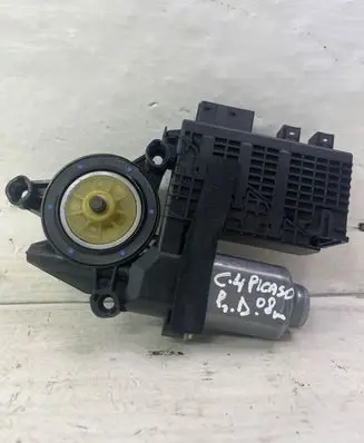 Citroen C4 I Picasso Front door window regulator motor 9682495580 400964D